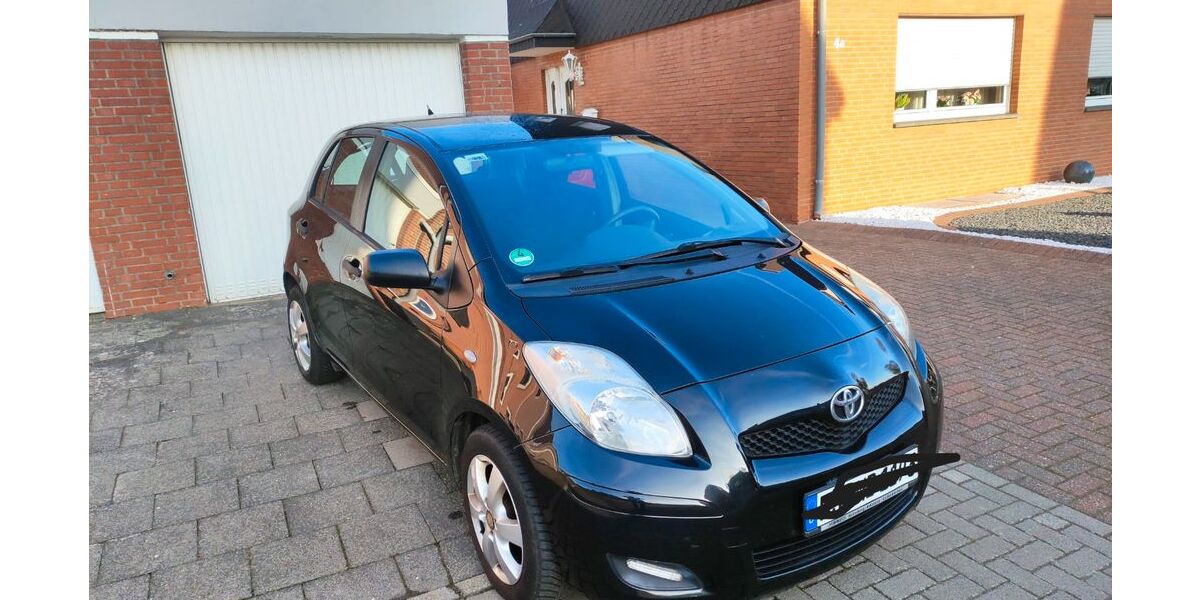 Toyota Yaris 190.000 km 2.100 &euro; Erkelenz 41812