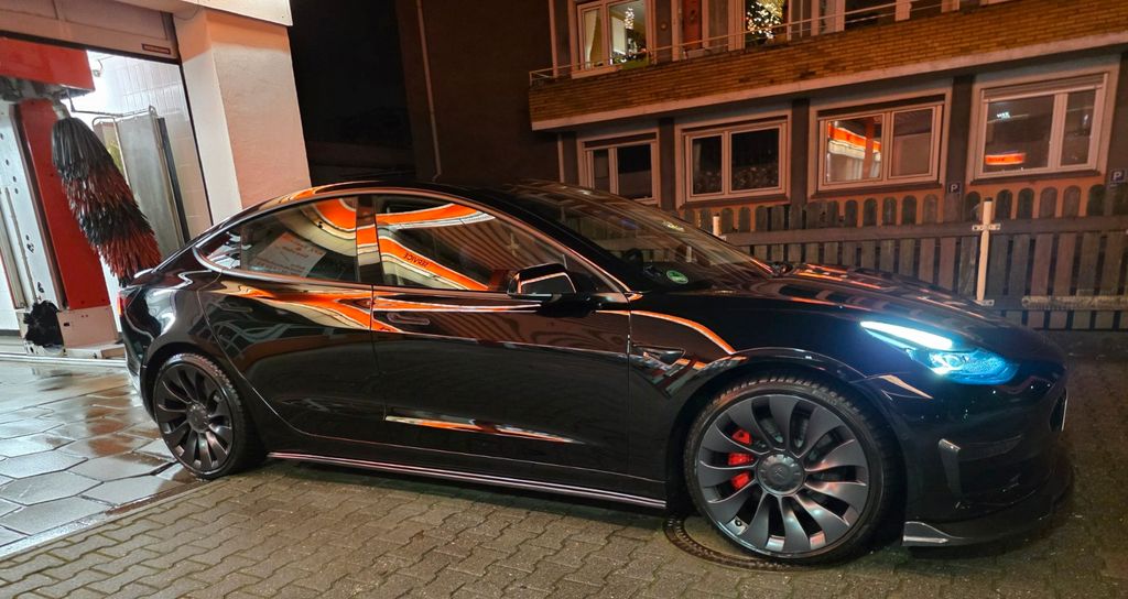Tesla Model 3 47.000 km 27.500 &euro; Duisburg 47269