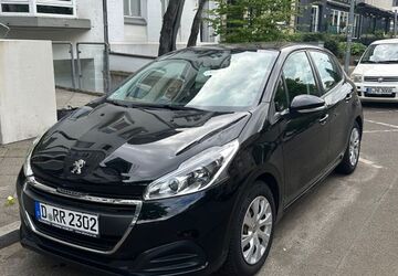 Peugeot 208 113.609 km 8.990 &euro; Düsseldorf 40217