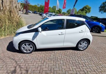 Toyota Aygo (X) 73.200 km 7.299 &euro; Ratingen 40882