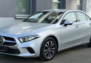 Mercedes-Benz A 180 55.081 km 21.990 &euro; Hilden 40721