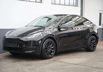 Tesla Model Y 79.998 km 31.950 &euro; Mönchengladbach 41236