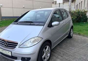 Mercedes-Benz A 180 253.701 km 2.450 &euro; Mönchengladbach 41236