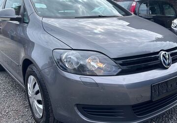 VW Golf 133.765 km 5.199 &euro; Kaarst 41564