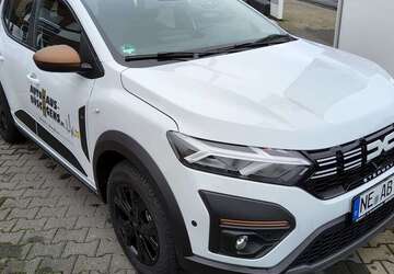 Dacia Sandero 8.000 km 19.775 &euro; Korschenbroich 41352