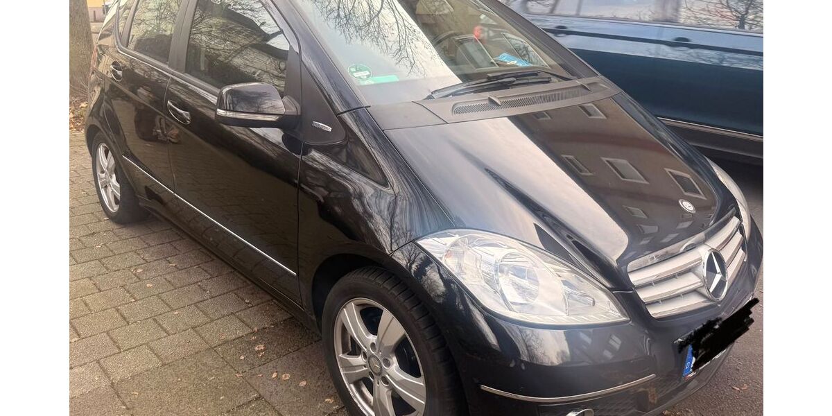 Mercedes-Benz A 160 220.000 km 2.450 &euro; Duisburg 47057