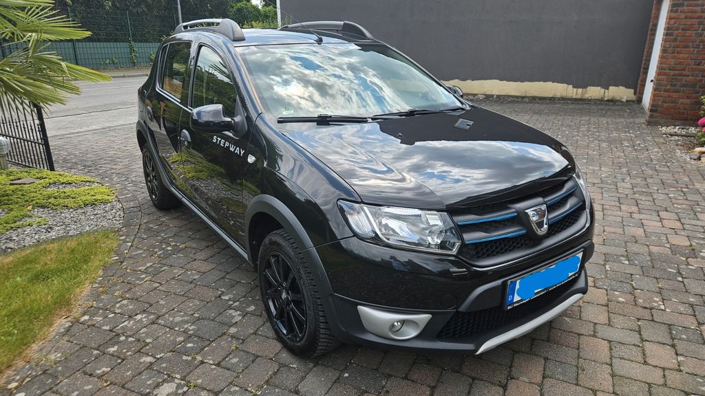 Dacia Sandero 173.122 km 4.600 &euro; Willich 47877