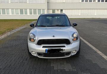 Mini Countryman S (Cooper) 179.000 km 9.500 &euro; Mönchengladbach 41065