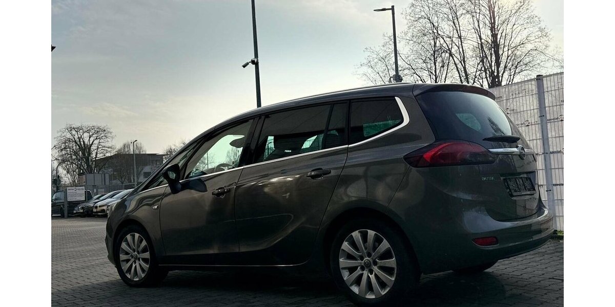 Opel Zafira Innovation / Automatik / Navi / 7 Sitze 95.000 km 14.390 &euro; Mönchengladbach 41066