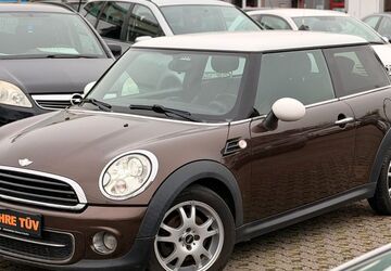 Mini Cooper D 155.321 km 5.750 &euro; Mönchengladbach 41063