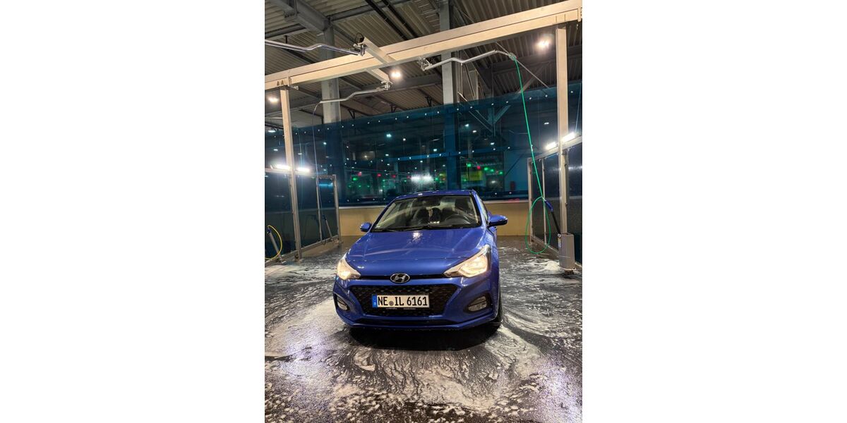 Hyundai i20 69.000 km 9.399 &euro; Krefeld 47829