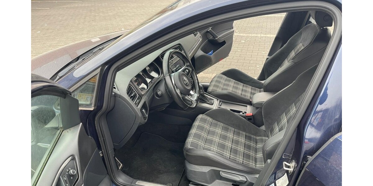 VW Golf VII GTD 150.399 km 18.000 &euro; Duisburg 47051