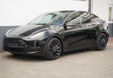 Tesla Model Y 44.894 km 39.550 &euro; Mönchengladbach 41236