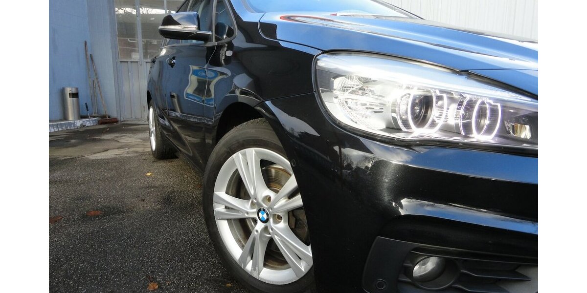 BMW 218 Active Tourer Autom Navi LED Klimatr.PDC SHZ 112.000 km 11.999 &euro; Neuss 41462
