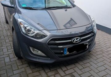 Hyundai i30 220.721 km 5.999 &euro; Krefeld 47829
