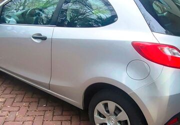 Mazda 2 164.150 km 2.450 &euro; Erkrath 40699