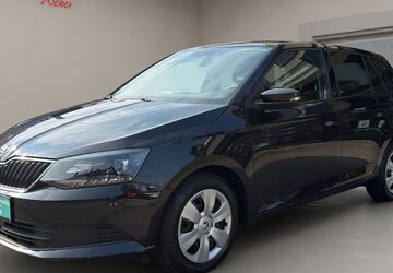 Skoda Fabia 208.099 km 6.399 &euro; Düsseldorf 40235
