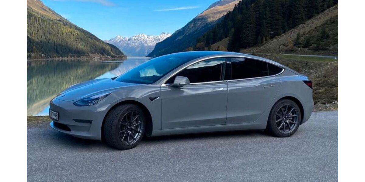 Tesla Model 3 175.000 km 18.900 &euro; Mönchengladbach 41069