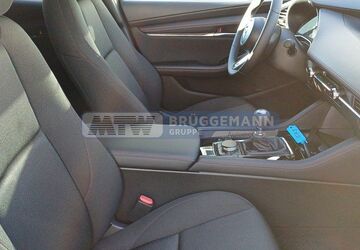 Mazda 3 4.000 km 24.480 &euro; Düsseldorf 40599