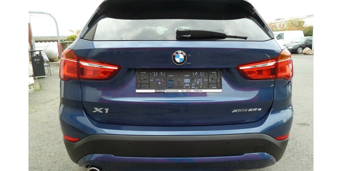 BMW X1 25e X drive Steptronic Navi Head up E-Sitze 154.000 km 16.900 &euro; Ratingen 40885
