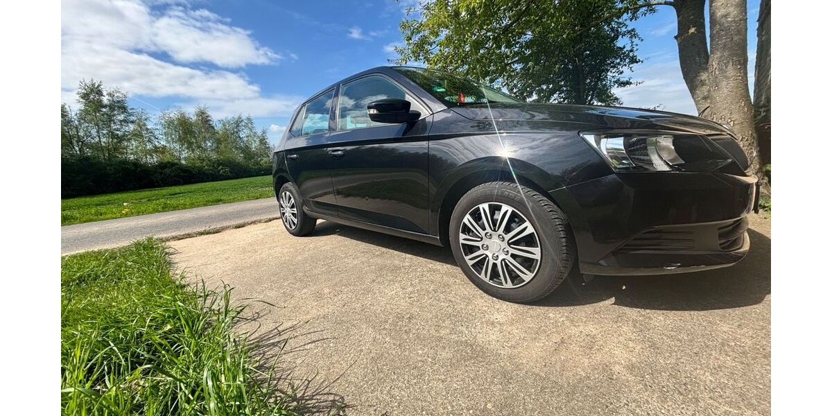 Skoda Fabia 90.000 km 7.500 &euro; Neuss 41469