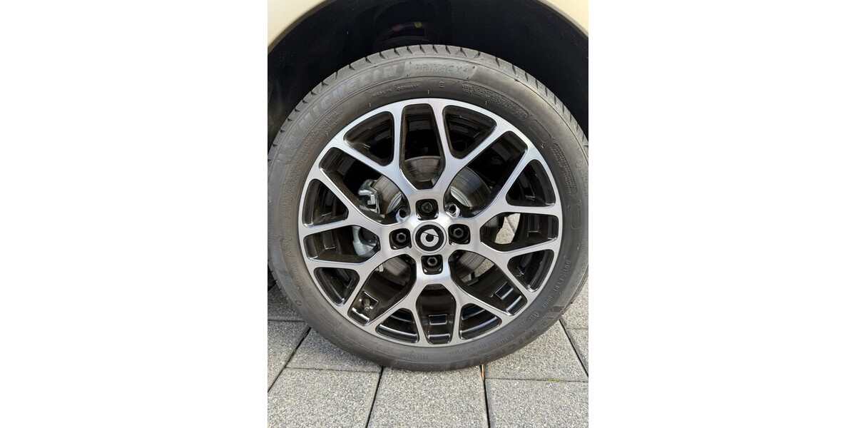 Smart ForTwo 1.621 km 18.450 &euro; Mönchengladbach 41061