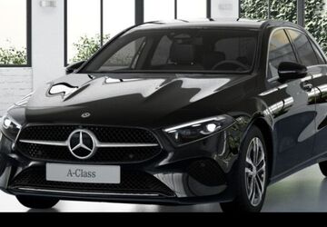 Mercedes-Benz A 180 9.900 km 33.990 &euro; Duisburg 47138