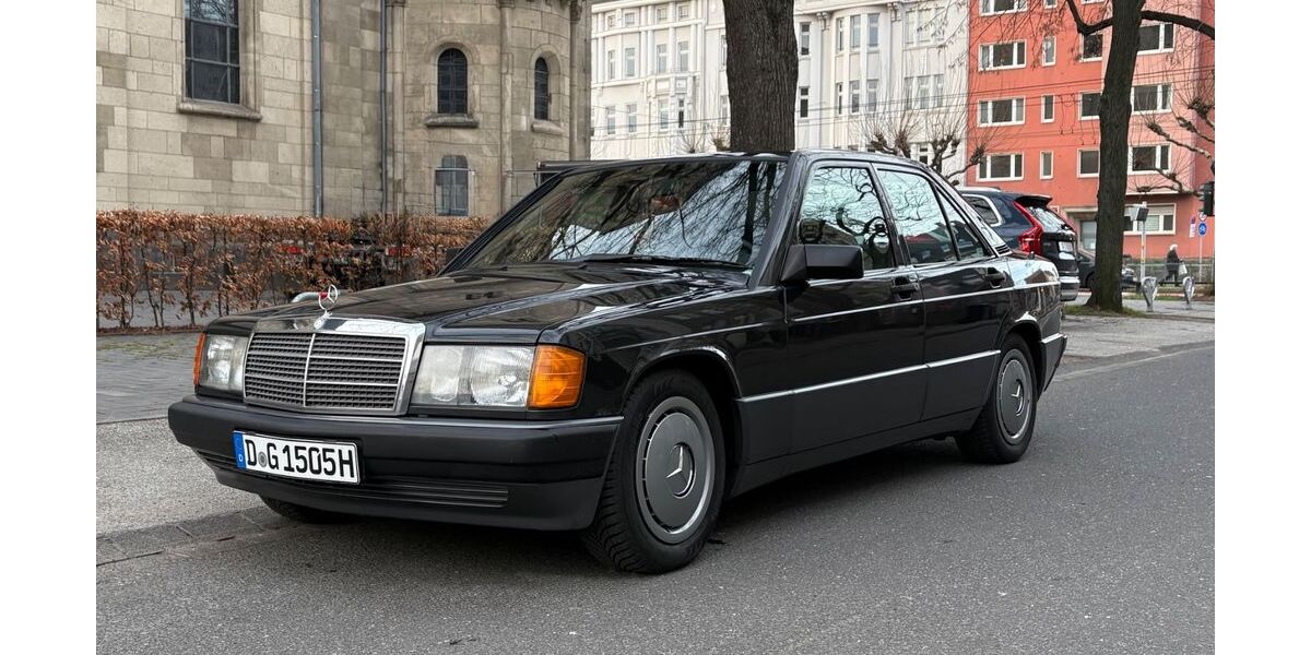 Mercedes-Benz 190 222.000 km 5.500 &euro; Düsseldorf 40545