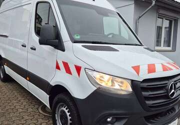Mercedes-Benz Sprinter 196.000 km 20.990 &euro; Düsseldorf 40591