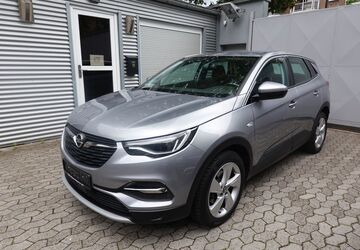 Opel Grandland (X) 118.000 km 13.999 &euro; Düsseldorf 40231