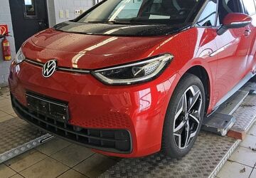 VW ID.3 32.678 km 25.950 &euro; Hilden 40721
