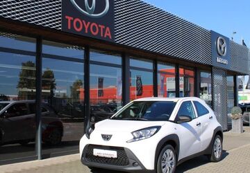 Toyota Aygo (X) 60.192 km 11.240 &euro; Moers 47441