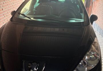 Peugeot 207 144.000 km 2.300 &euro; Kaarst 41564