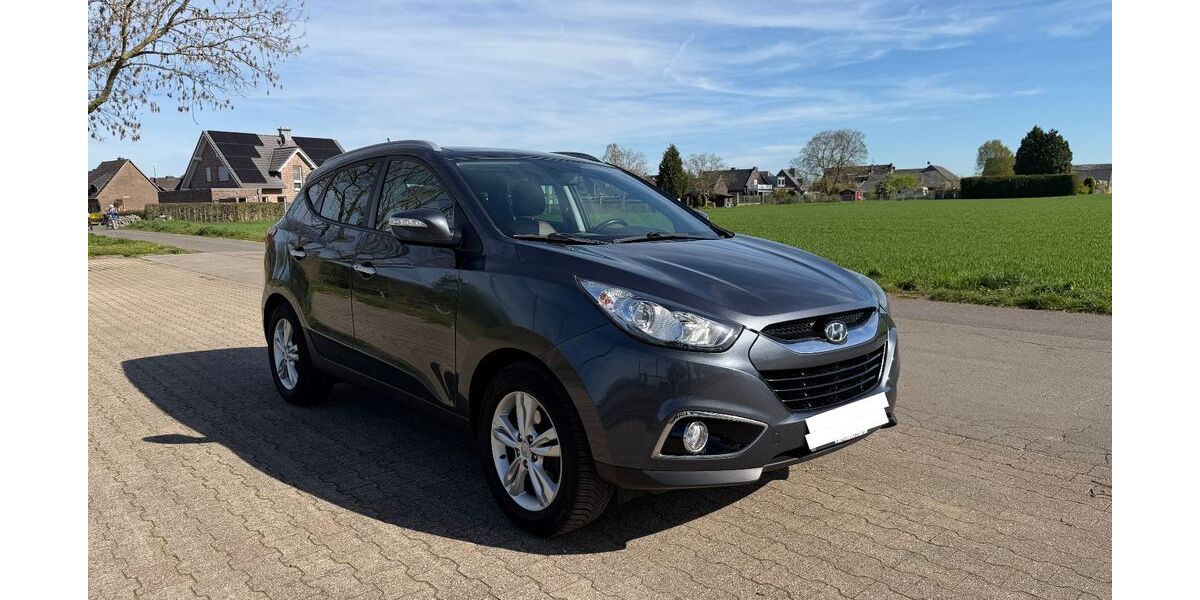 Hyundai ix35 221.000 km 6.490 &euro; Wegberg 41844