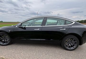 Tesla Model 3 113.893 km 22.450 &euro; Erkelenz 41812