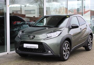 Toyota Aygo (X) 21.151 km 17.742 &euro; Moers 47441