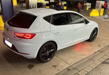 Seat Leon 77.000 km 18.400 &euro; Krefeld 47829