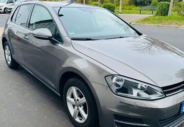 VW Golf 98.061 km 10.200 &euro; Neuss 41470