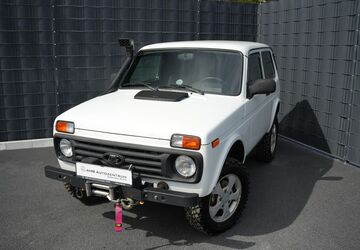 Lada Niva 101.554 km 9.299 &euro; Dormagen 41539