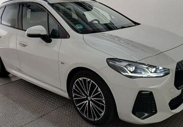 BMW 218 Active Tourer 12.000 km 31.999 &euro; Düsseldorf 40599
