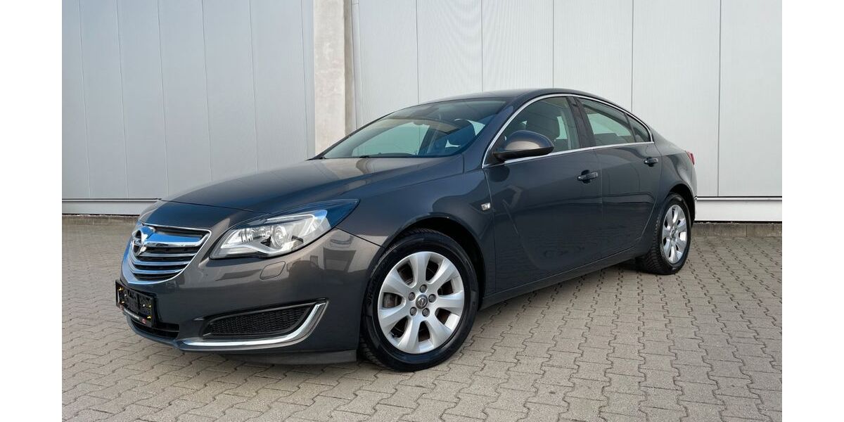 Opel Insignia 120.000 km 7.900 &euro; Düsseldorf 40231