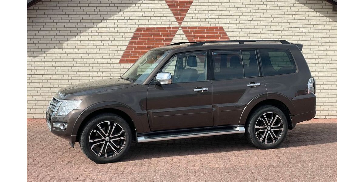 Mitsubishi Pajero 88.000 km 33.990 &euro; Wegberg 41844