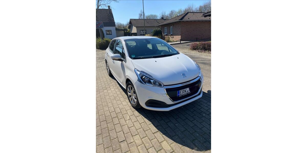 Peugeot 208 27.800 km 10.499 &euro; Erkelenz 41812