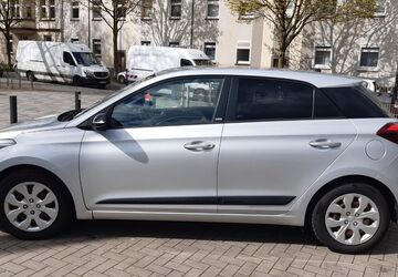 Hyundai i20 170.000 km 5.999 &euro; Duisburg 47053