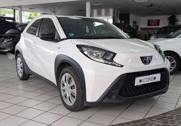 Toyota Aygo (X) 34.200 km 14.499 &euro; Hilden 40721