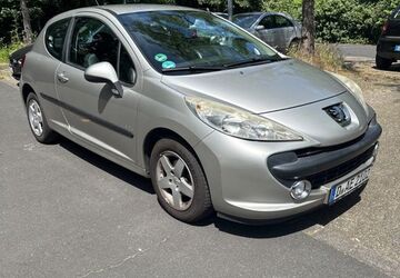 Peugeot 207 151.000 km 3.200 &euro; Düsseldorf 40595