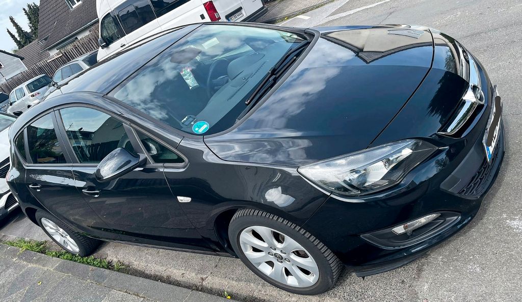 Opel Astra 67.035 km 8.300 &euro; Hilden 40724