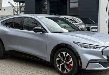 Ford Mustang Mach-E 48.171 km 30.950 &euro; Krefeld 47805