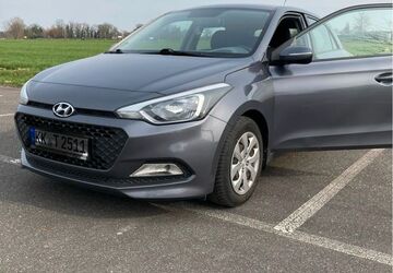 Hyundai i20 83.000 km 8.450 &euro; Willich 47877