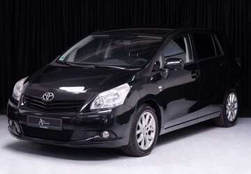 Toyota Verso 230.911 km 5.499 &euro; Düsseldorf 40211